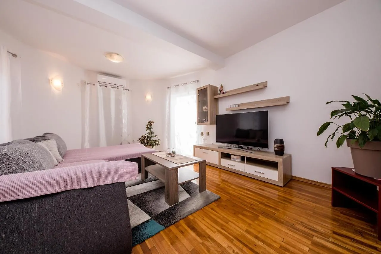 Apartment Zeljko Apartmani Lopar