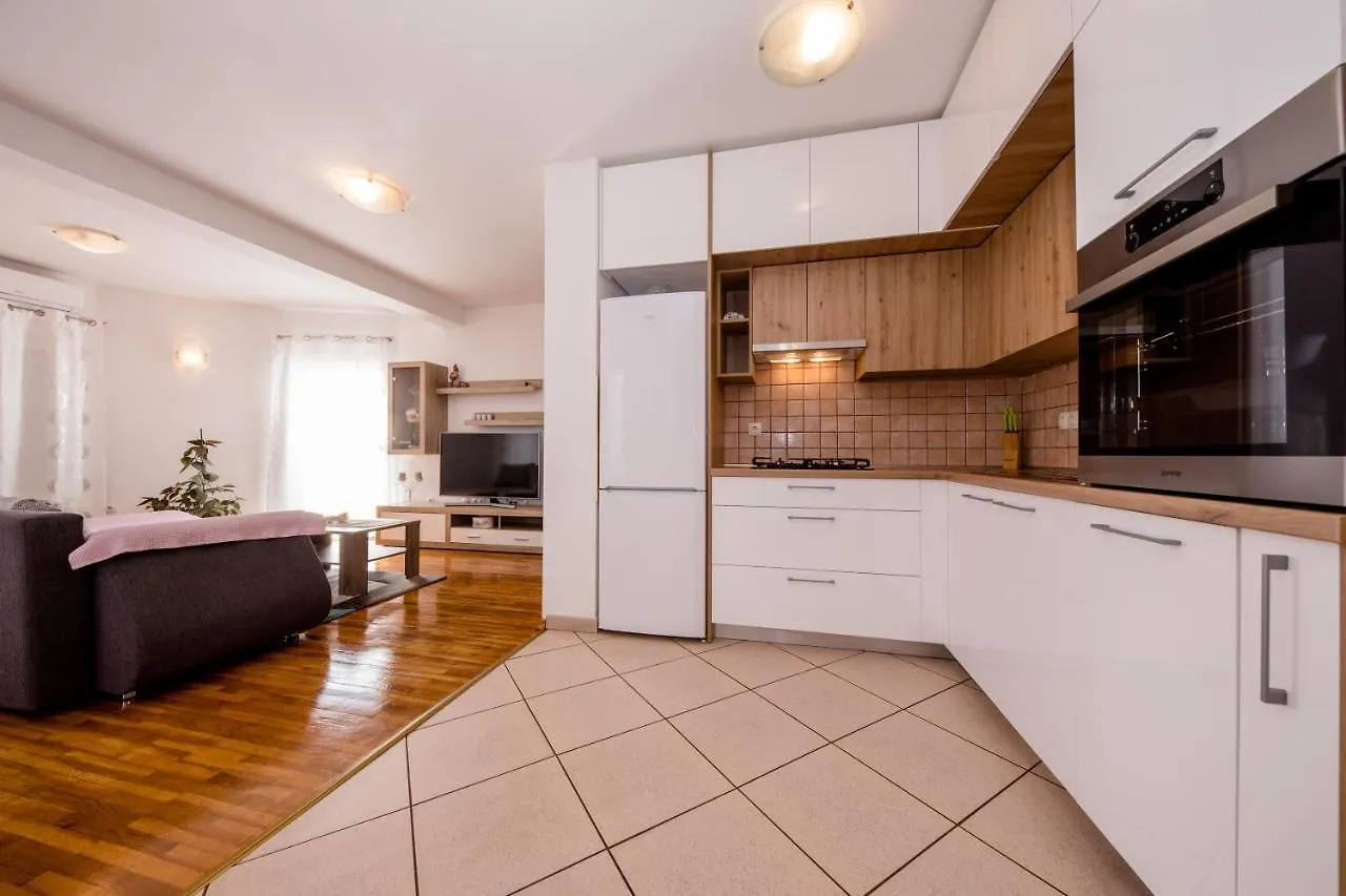 Zeljko Apartmani Lopar Apartment