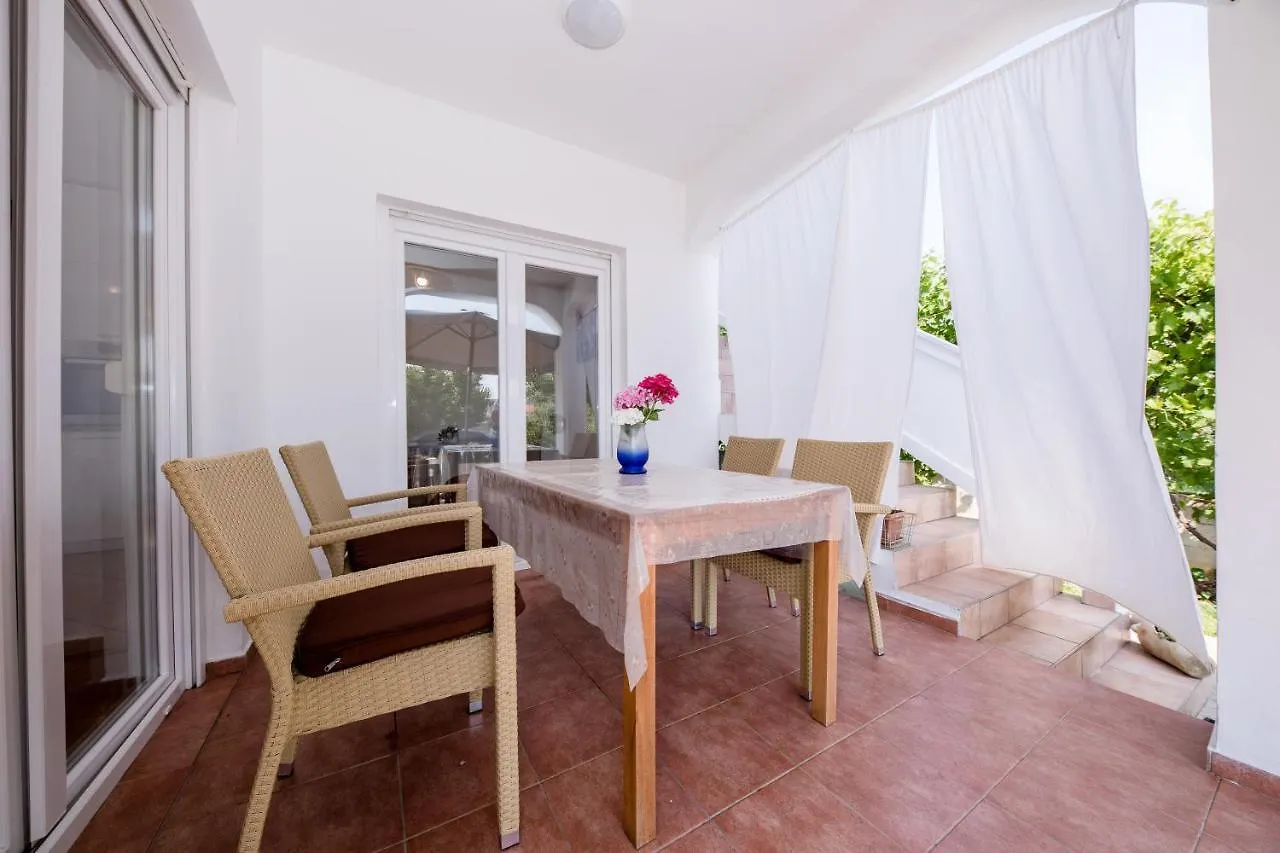 Apartment Zeljko Apartmani Lopar Kroatien