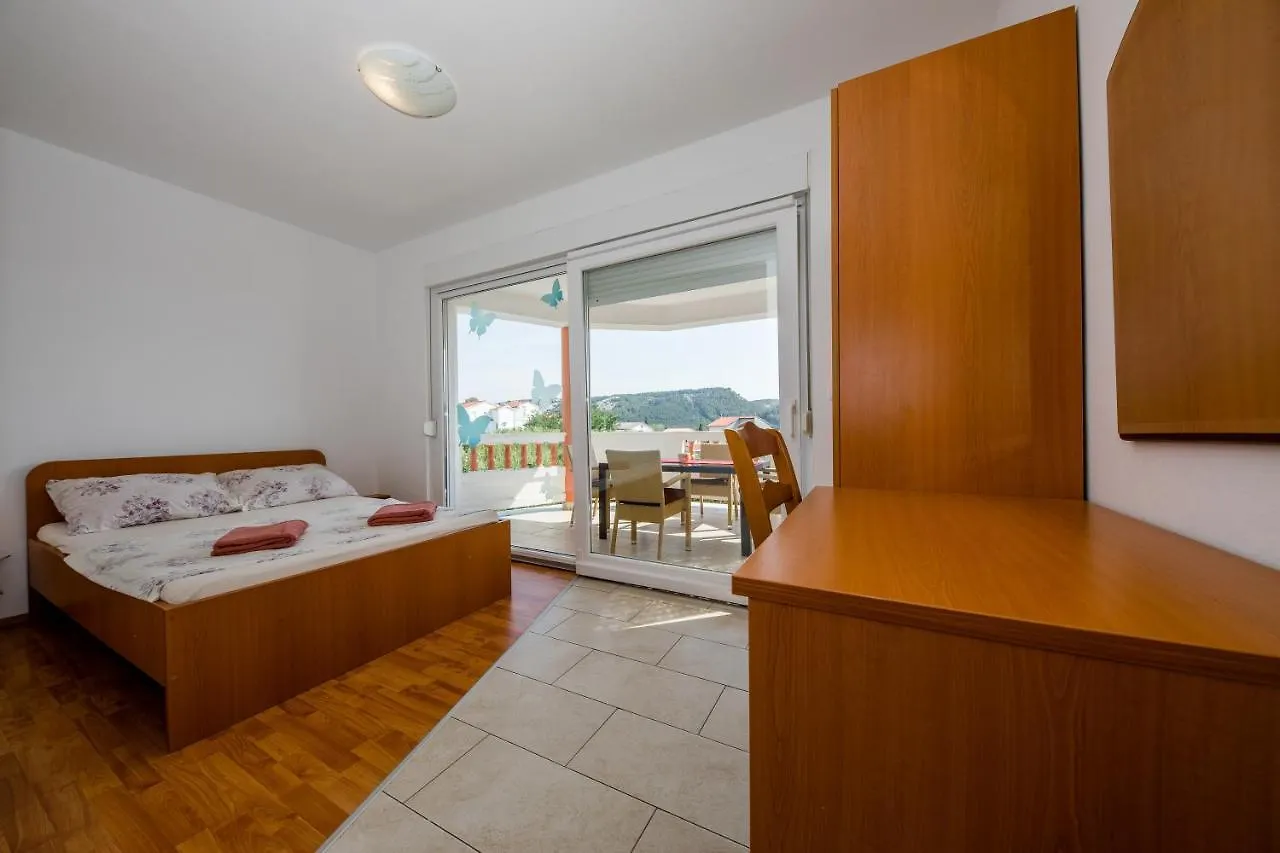 Apartment Zeljko Apartmani Lopar